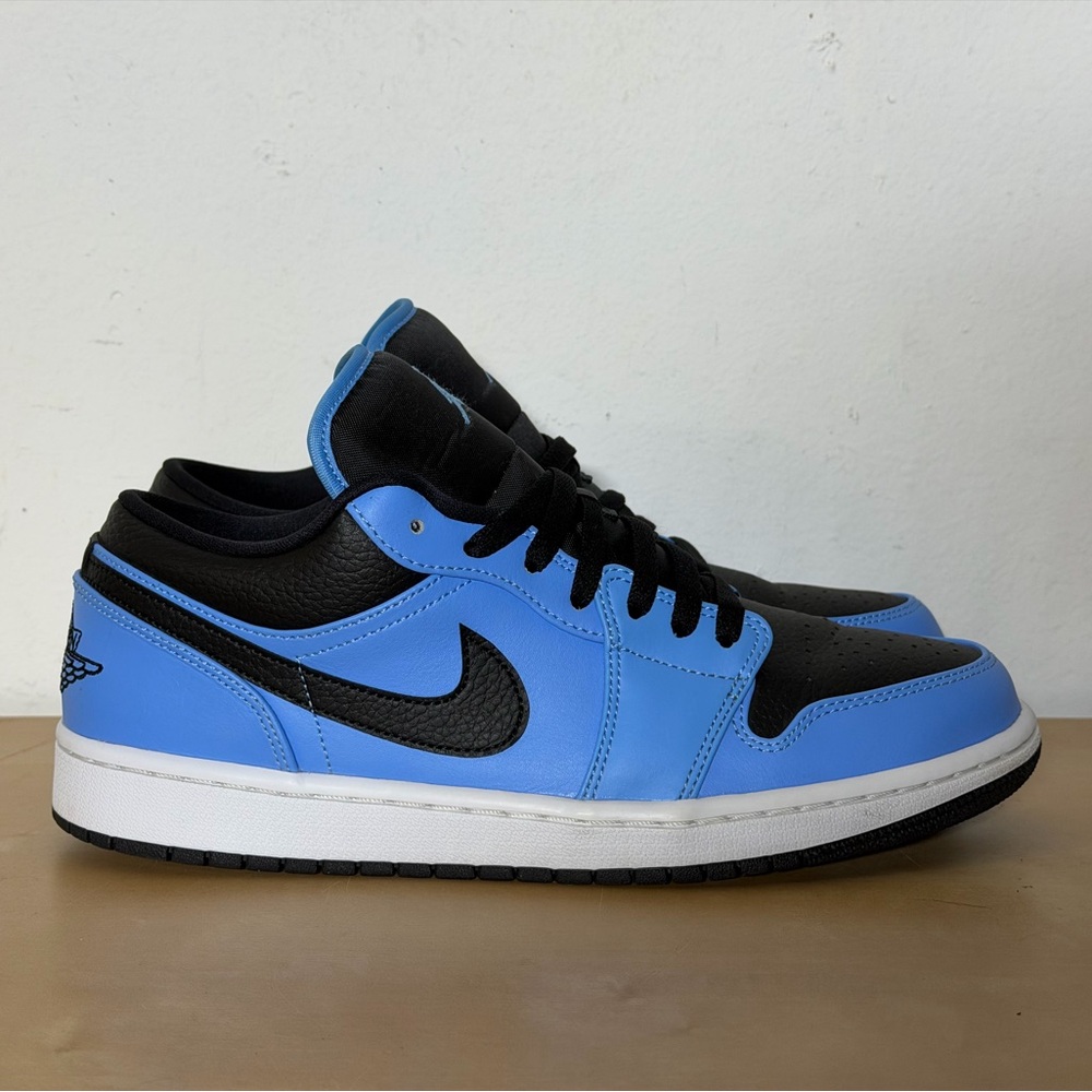Nike Air Jordan 1 Low University Blue Black Sneakers 553558-403 Men's Size 10
